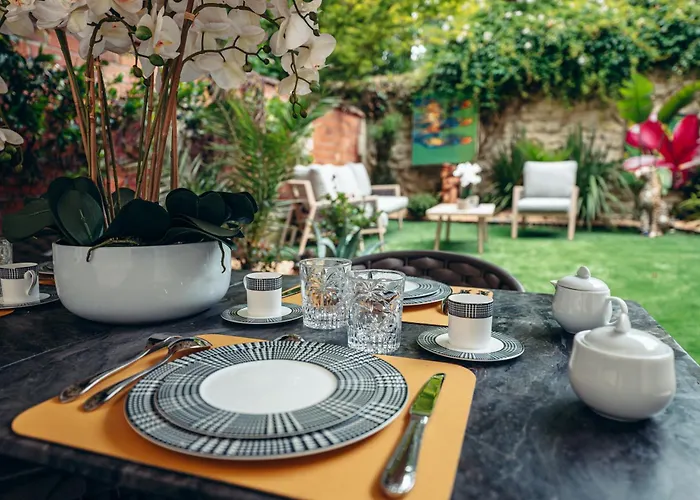 Гостевой дом Le Clos D'emile - Centre 4*